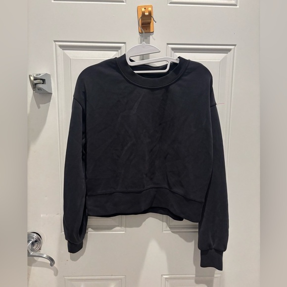 Lululemon Perfectly Oversized Cropped Crew softstreme size 6 small black - Picture 2 of 4